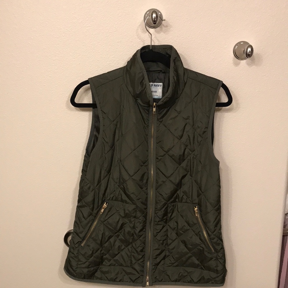 Old Navy quilted vest
